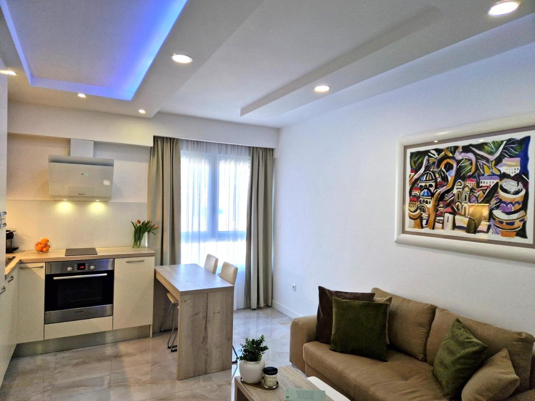 Apartment Luxury Galant 1 *